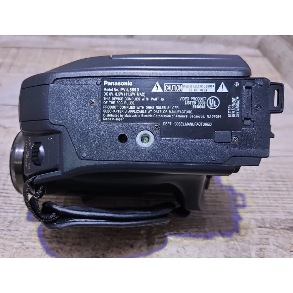 PANASONIC Palmcorder Camcorder PV-L559  VHSC Palmsight Tested Working NO BATTERY